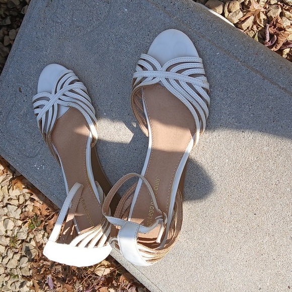 MONTEGO BAY CLUB WHITE Sandal Open Toe Wedge Heel Ankle Strap Size 9 - Picture 8 of 10